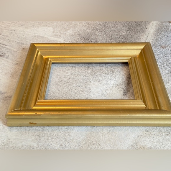 VINTAGE Wooden Shabby Chic Gold Empty Frame 10”x12” Opening 6”x8” Chunky Wood - Picture 5 of 15